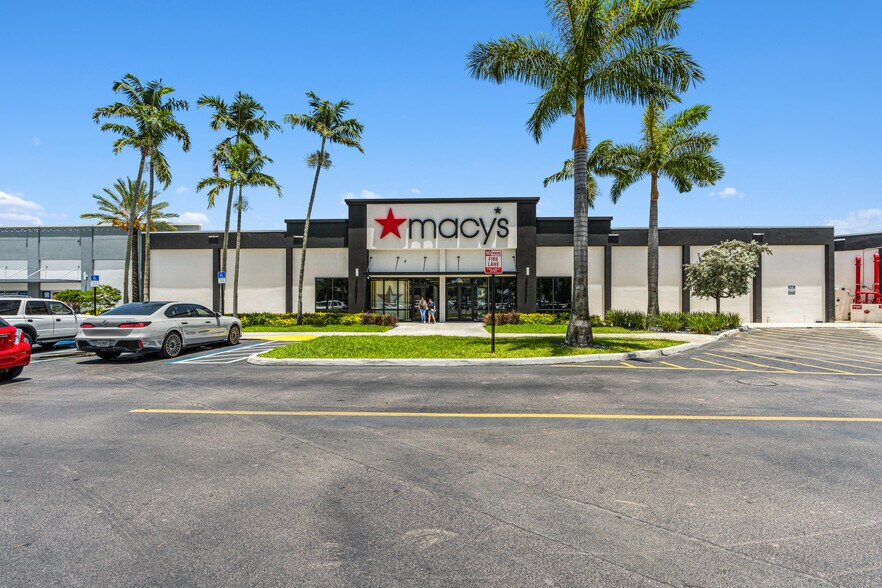 More Photos Of 7795 W Flagler St, Miami Unknown For Lease