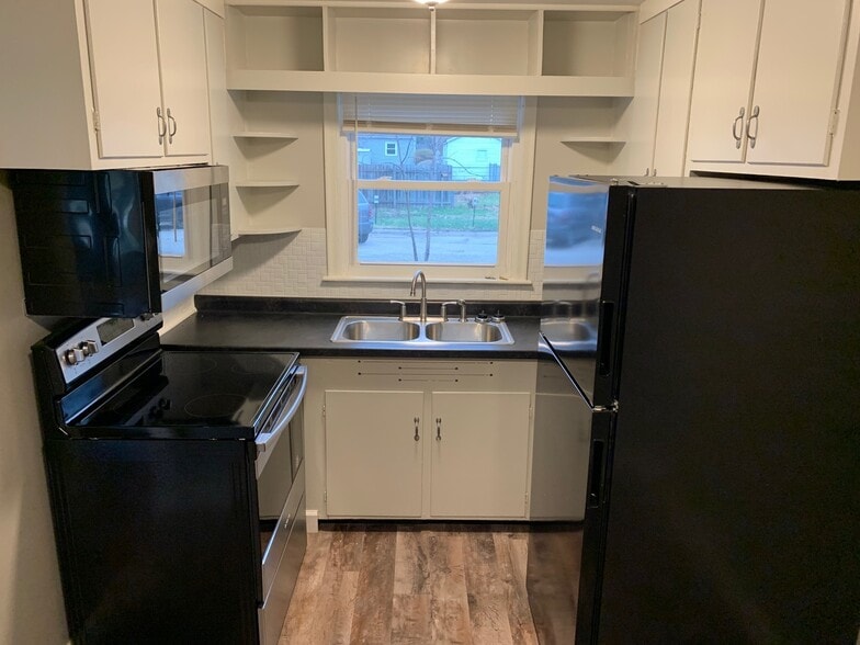 More Photos Of 1940 S Cotner Blvd, Lincoln Apartments For Sale