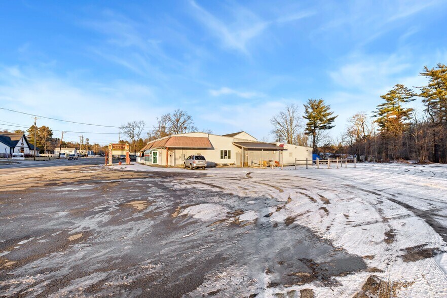 More Photos Of 188 Lafayette Rd, Salisbury Restaurant For Sale