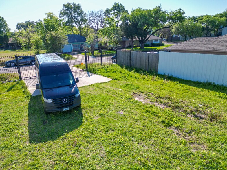 More Photos Of 3222 Jarvis St, Houston Land For Sale