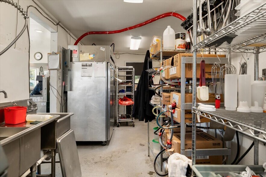 More Photos Of 404 CA-3 Hwy, Etna Restaurant For Sale