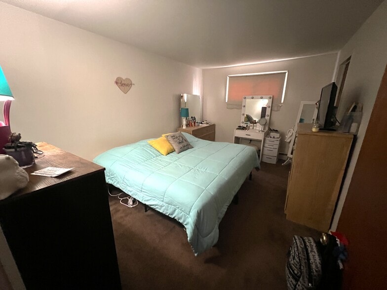 More Photos Of 1646 Norwood Ave, Prospect Park Multifamily For Sale