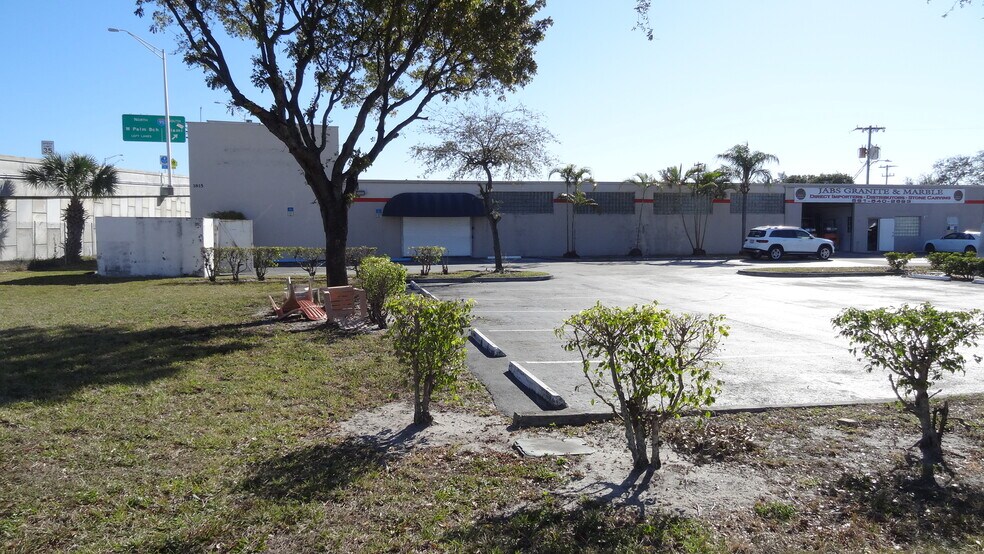 Primary Photo Of 1815 10th Ave N, Lake Worth Beach Warehouse For Lease