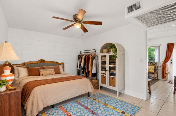 More Photos Of 309 S Palmway, Lake Worth Beach Multifamily For Sale