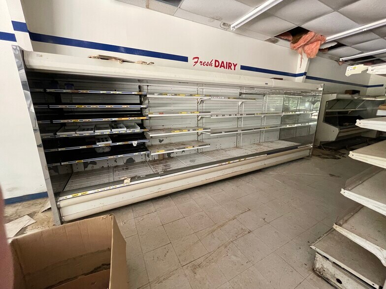 More Photos Of 937 N 1st St, Stephens Restaurant For Sale