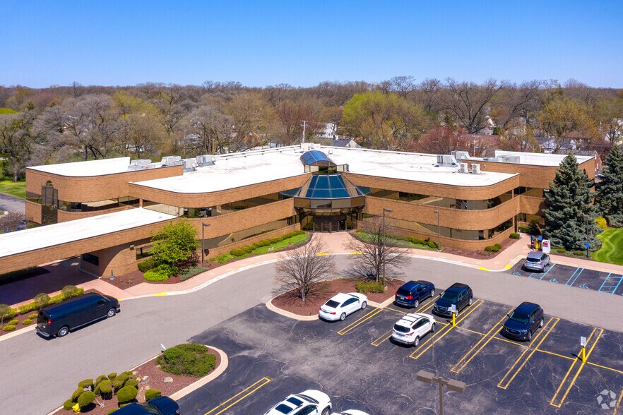 More Photos Of 33300 5 Mile Rd, Livonia Office For Lease