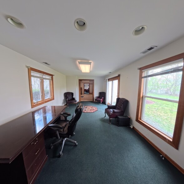 More Photos Of 805 E Palatine Rd, Palatine Office For Sale