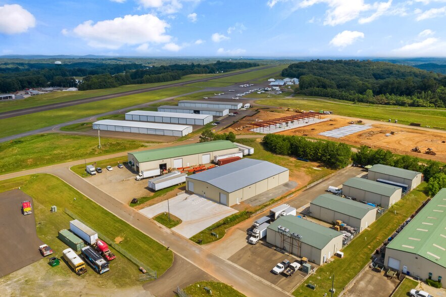 More Photos Of 27 Airport Business, Jasper Warehouse For Lease