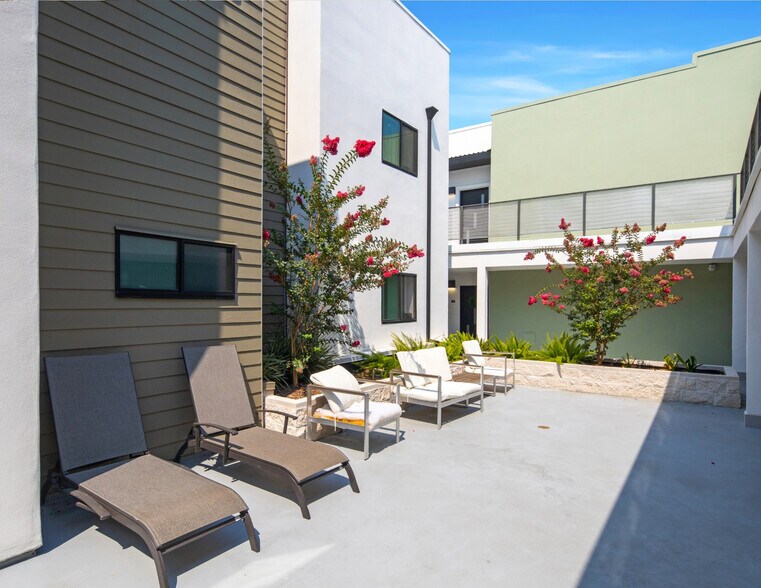 More Photos Of 1300 W Mission Blvd, Pomona Apartments For Sale