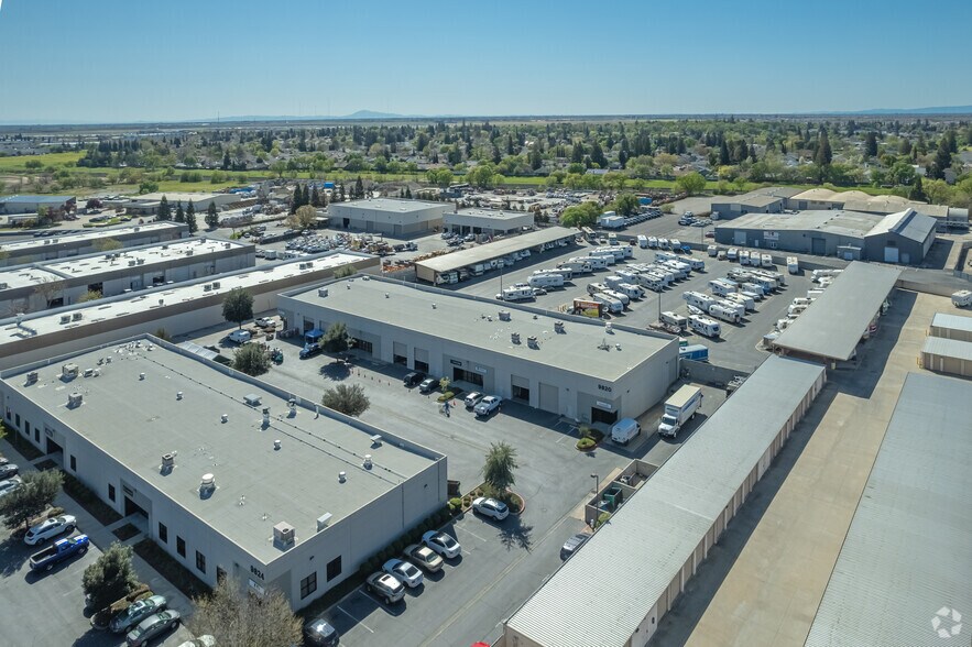 More Photos Of 9820 Dino Dr, Elk Grove Warehouse For Lease