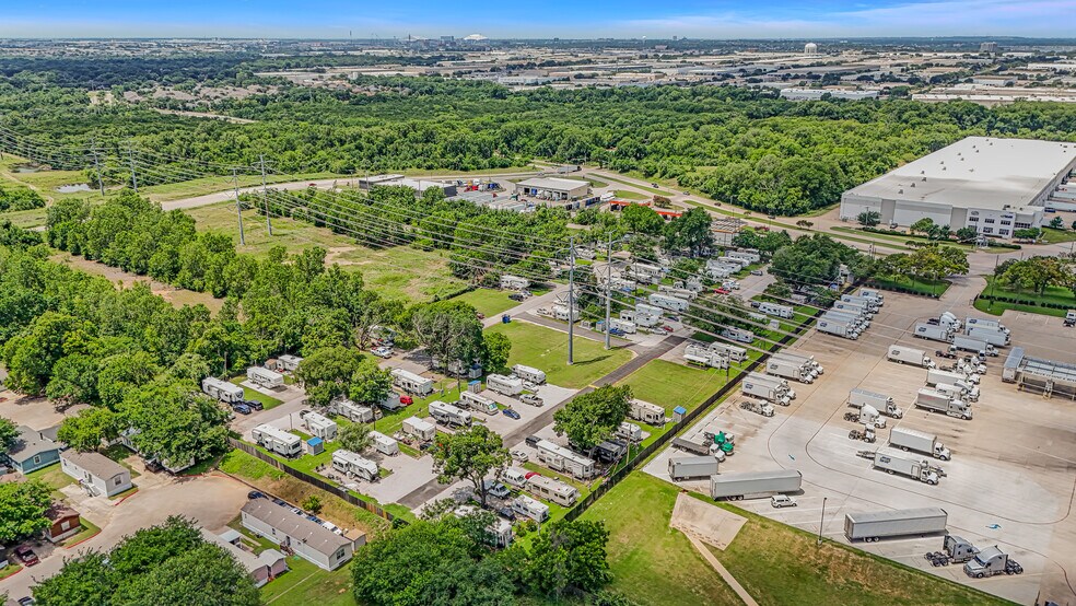 More Photos Of 2905 Oakdale rd, Grand Prairie Trailer Camper Park For Sale