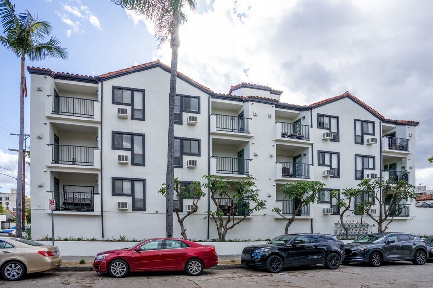 More Photos Of 1318 N Mansfield Ave, Los Angeles Apartments For Sale