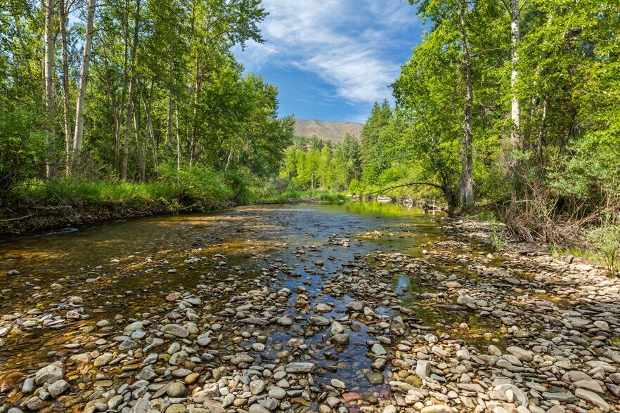 More Photos Of 9955 US Highway 12, Lolo Specialty For Sale