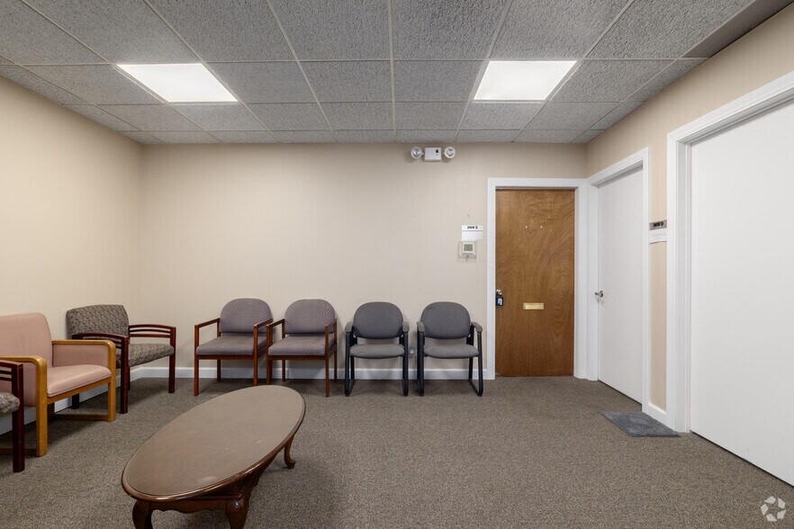More Photos Of 930 W 175th St, Homewood Office For Sale