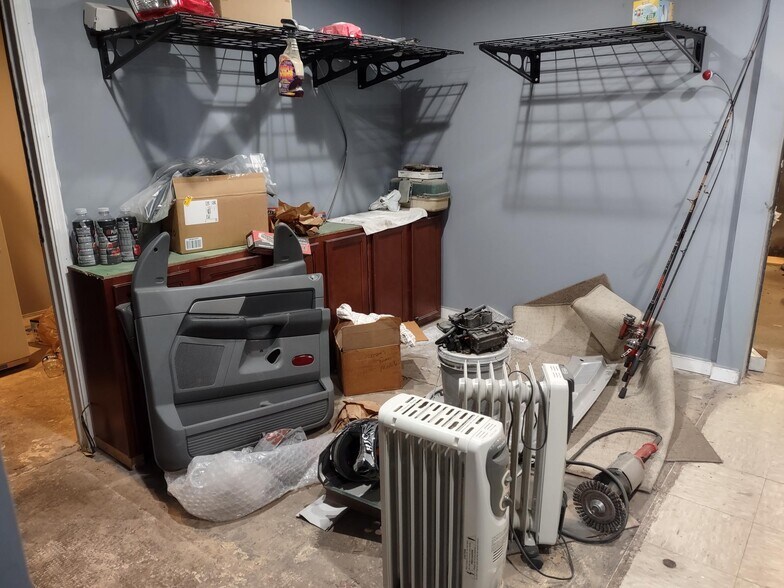 More Photos Of 319 N Adams St, Havre De Grace Warehouse For Sale