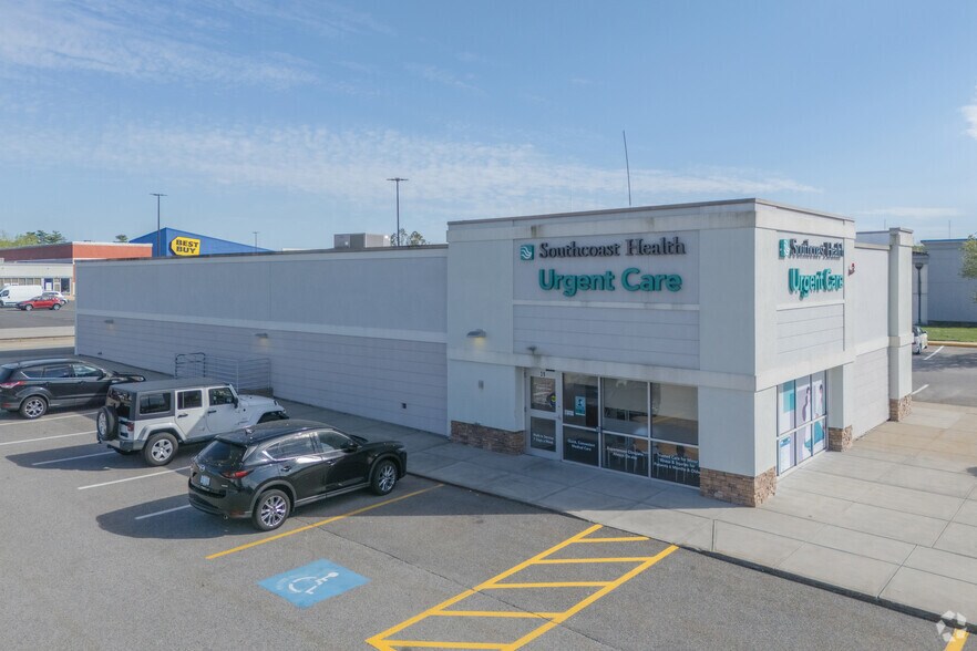 More Photos Of 1-101 Commerce Way, Seekonk Unknown For Lease