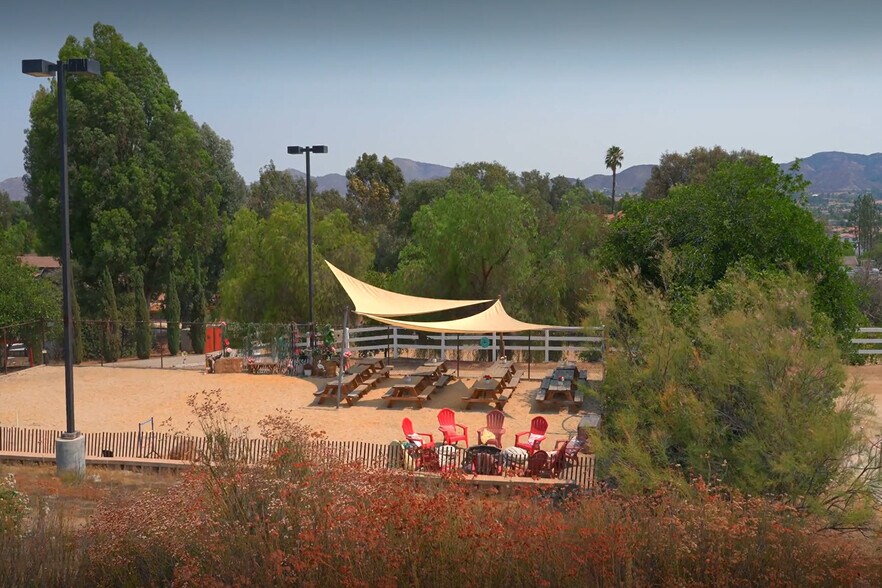 More Photos Of 22053 Highland St, Wildomar Specialty For Sale