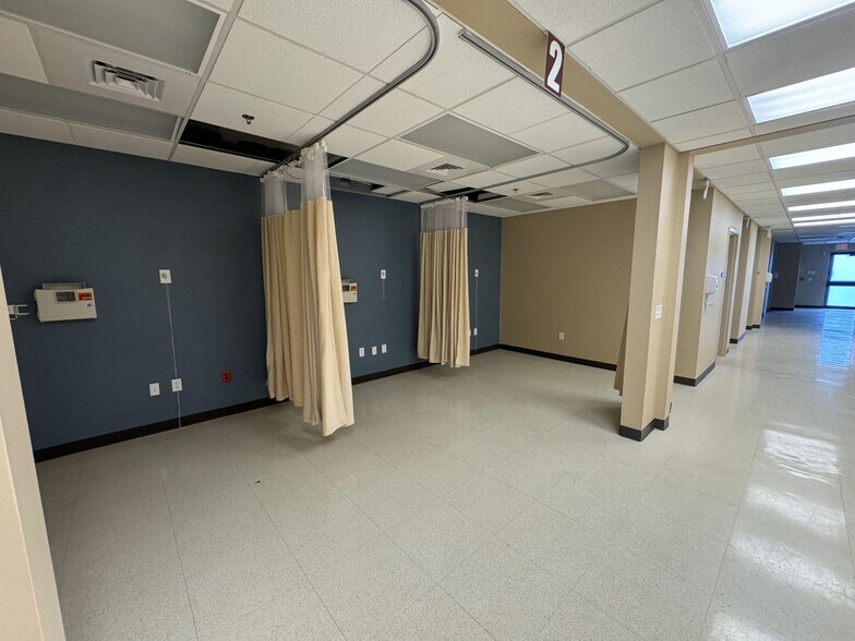 More Photos Of 10100 E Shannon Woods St, Wichita Medical For Sale