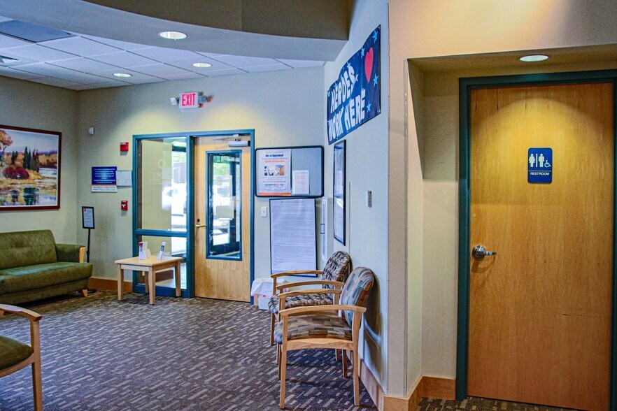 More Photos Of 600 Julian Ln, Arden Medical For Sale