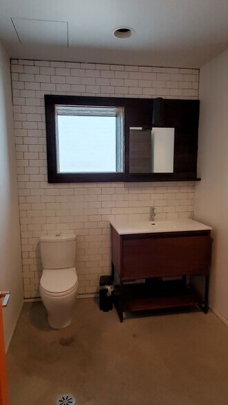 More Photos Of 2814 N California Ave, Chicago Warehouse For Lease