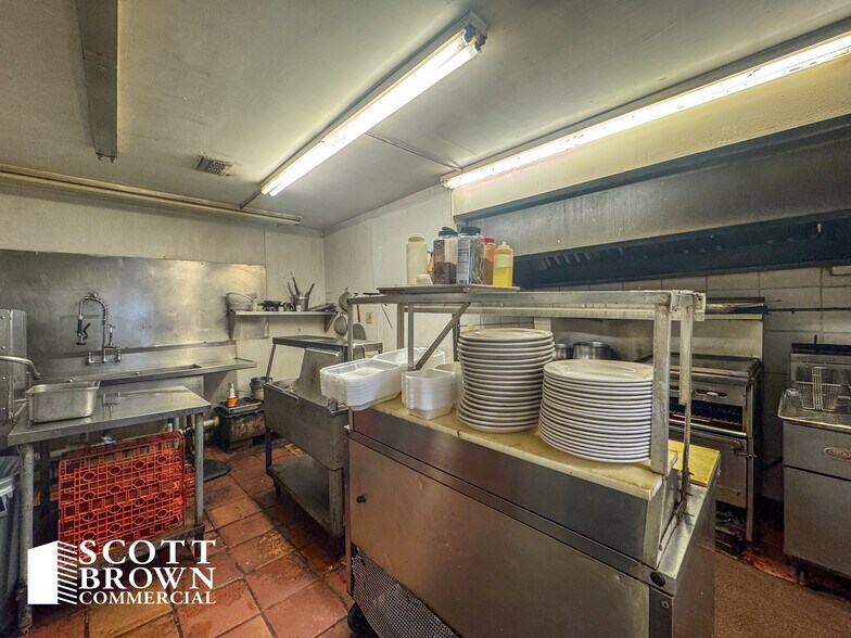 More Photos Of 821 N Locust St, Denton Restaurant For Sale