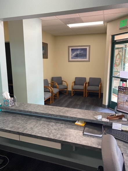 More Photos Of 2800-2820 Roosevelt St, Carlsbad General Retail For Lease