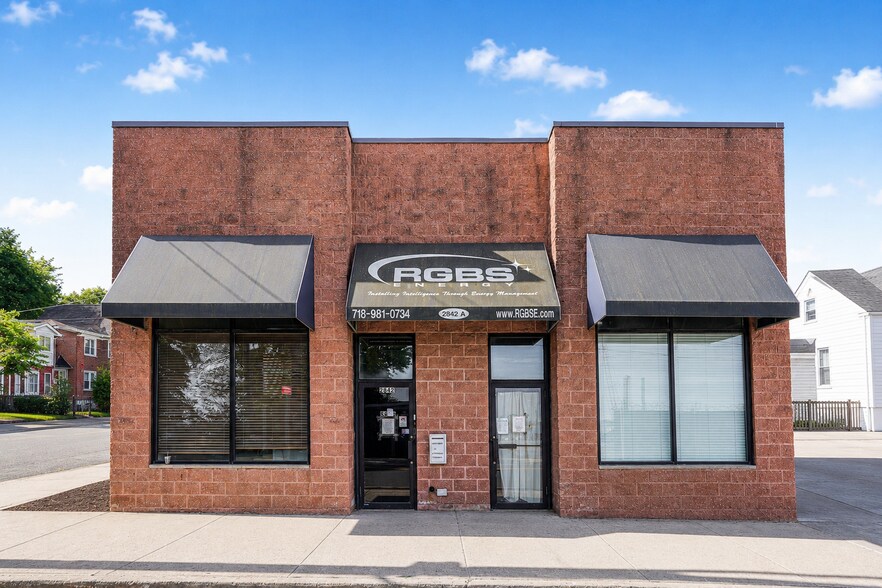 Primary Photo Of 2842 Richmond Ter, Staten Island Office For Sale