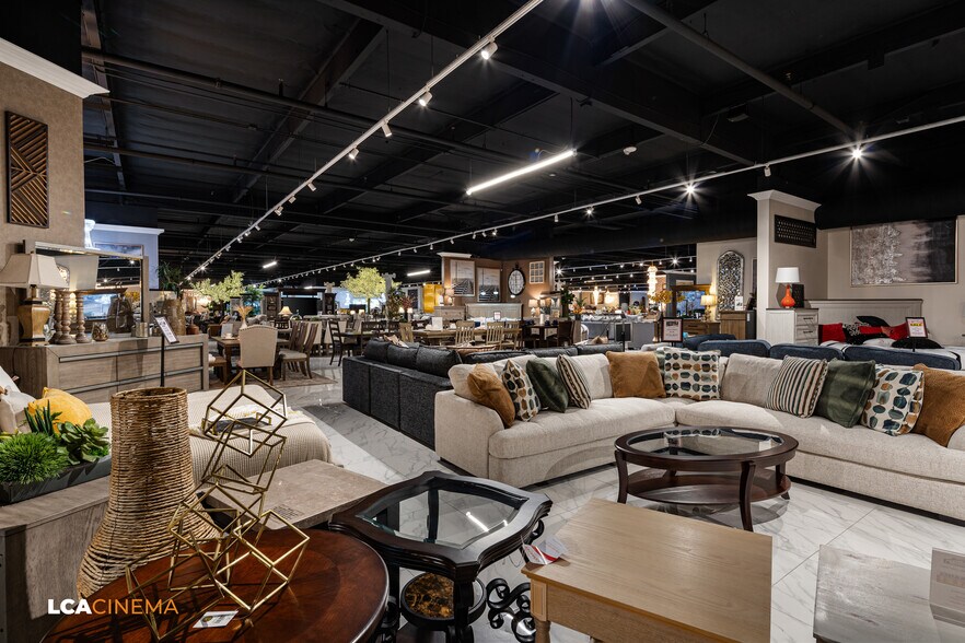 More Photos Of 3792 Ming Ave, Bakersfield General Retail For Sale