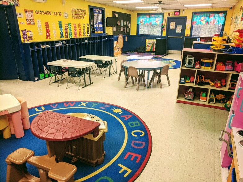 More Photos Of 1804 NW 52nd St, Lawton Specialty For Sale