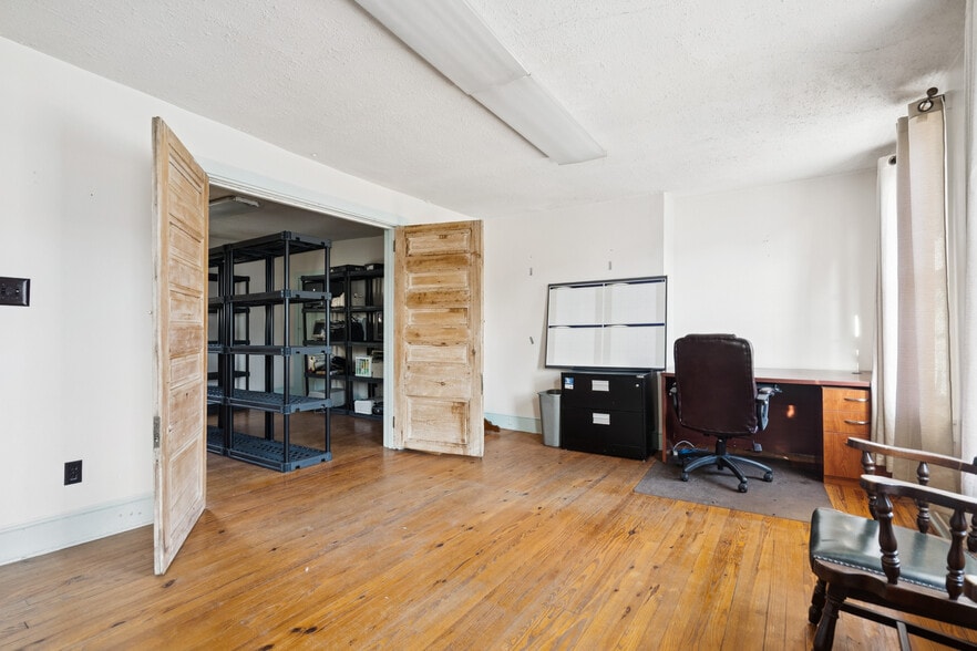 More Photos Of 201-203 E Broadway, Salem Office For Sale