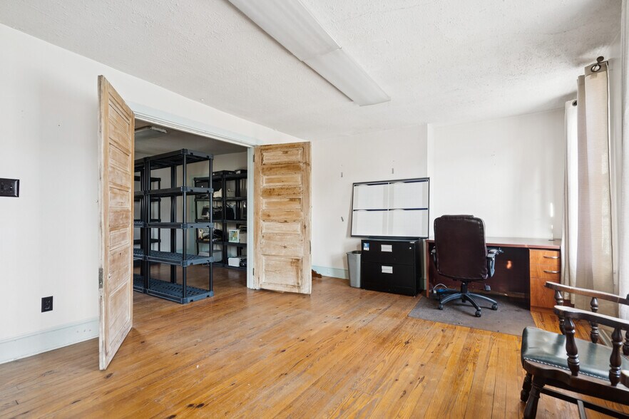 More Photos Of 201-203 E Broadway, Salem Office For Sale