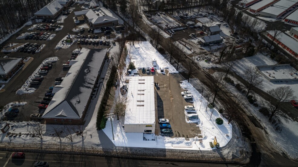 More Photos Of 9 Dorothy Ln, Stafford Auto Repair For Sale
