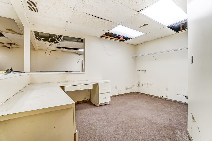 More Photos Of 6750 Brandt Pike, Huber Heights Medical For Sale