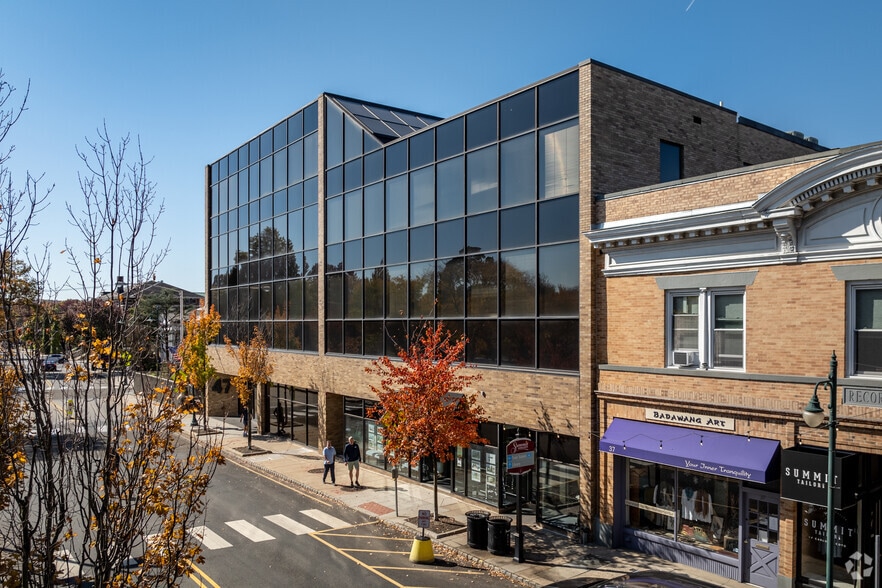 More Photos Of 47 Maple St, Summit Office For Lease