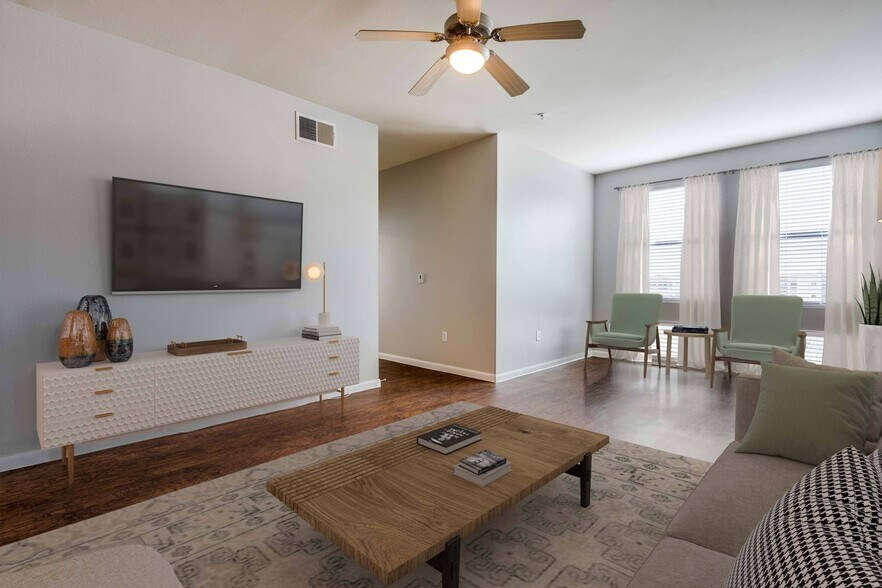 More Photos Of 12808 Queensbury Ln, Houston Apartments For Lease