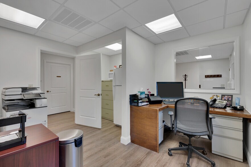 More Photos Of 776-780 Commons Way, Toms River Office For Sale