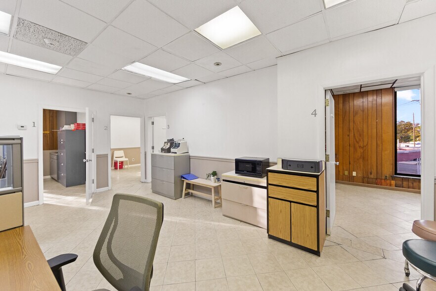 More Photos Of 201 Lower Notch Rd, Little Falls Medical For Lease