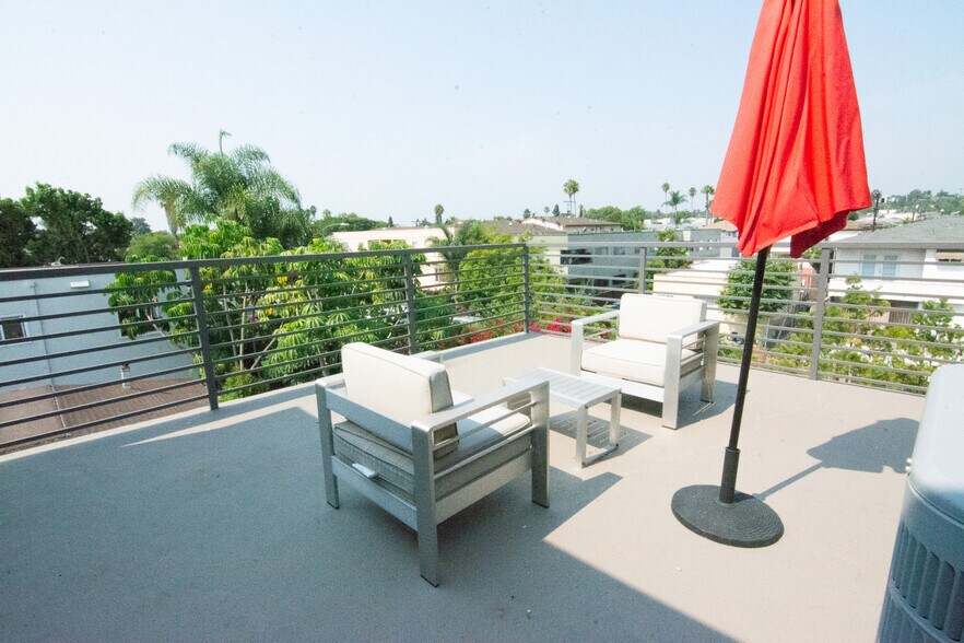 More Photos Of 2006 S Corning St, Los Angeles Apartments For Sale