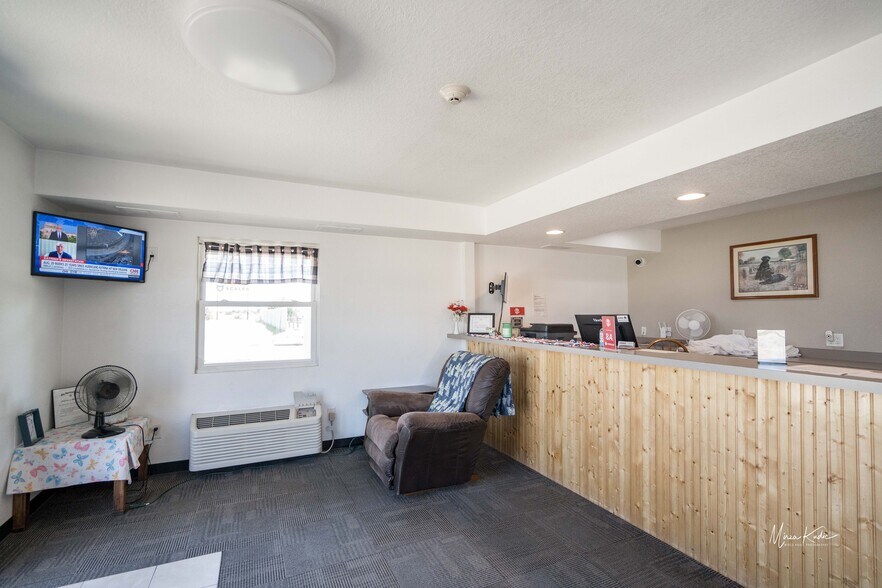 More Photos Of 203 SW 7th St, Stuart Hotel For Sale