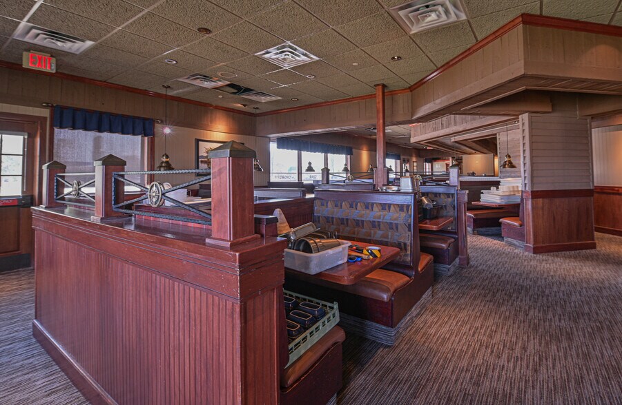 More Photos Of 2675 32nd Ave S, Grand Forks Restaurant For Sale