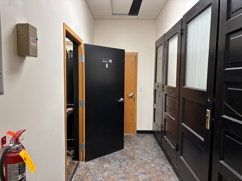 More Photos Of 1780 Shiloh Rd, Billings Storefront Retail Office For Lease