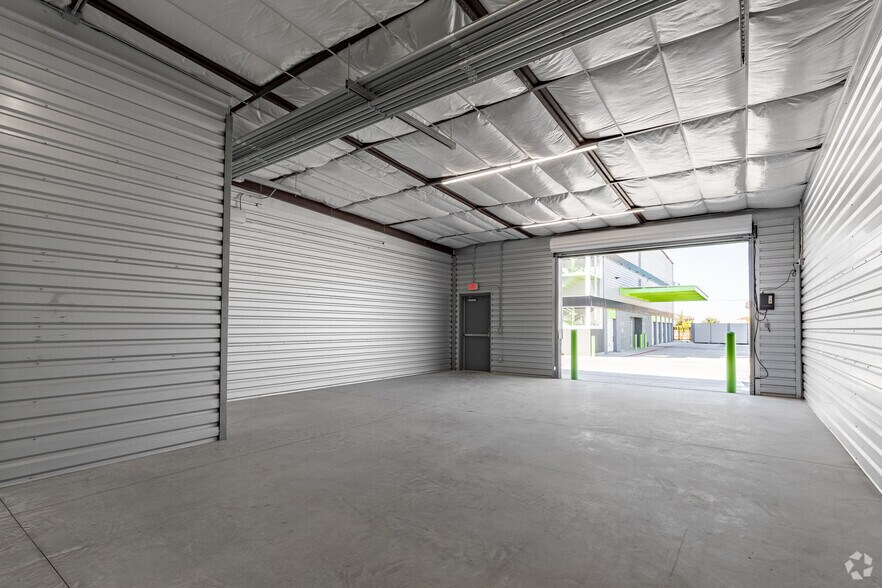 More Photos Of 8114 City Base Landing, San Antonio Unknown For Lease