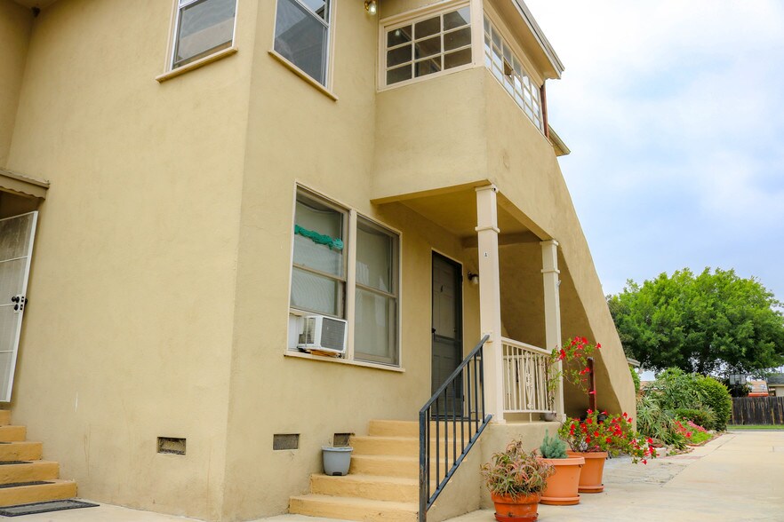 More Photos Of 808 W 163rd St, Gardena Apartments For Sale