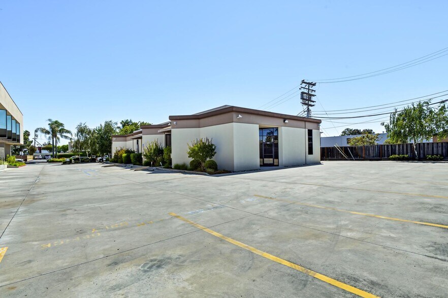 More Photos Of 550 Price Ave, Redwood City Office For Sale