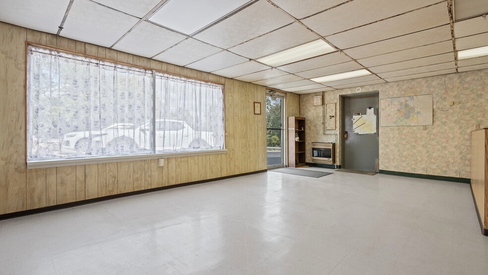 More Photos Of 1201 Oakridge Rd, Mc Donald Industrial For Sale