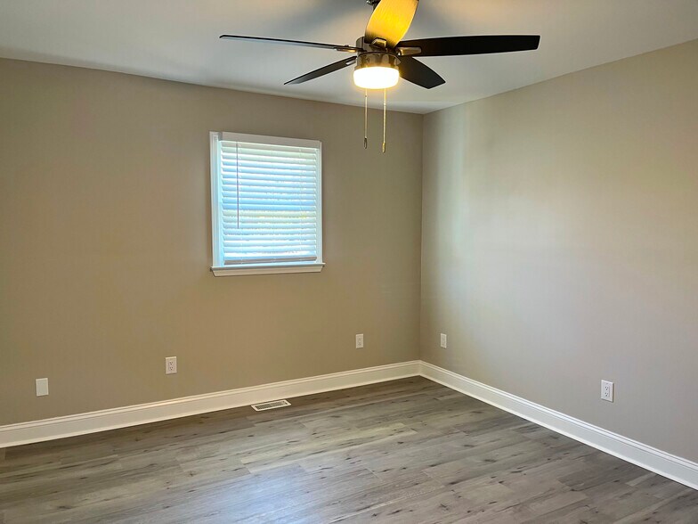 More Photos Of 108 Justice Heights St, Apex Medical For Sale