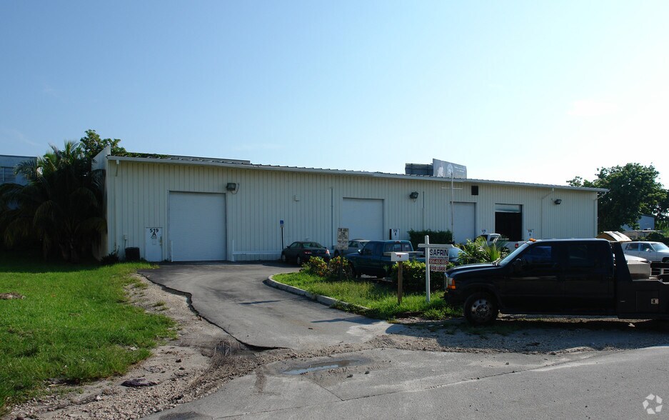 Primary Photo Of 519 SE 32nd Ct, Fort Lauderdale Warehouse For Lease