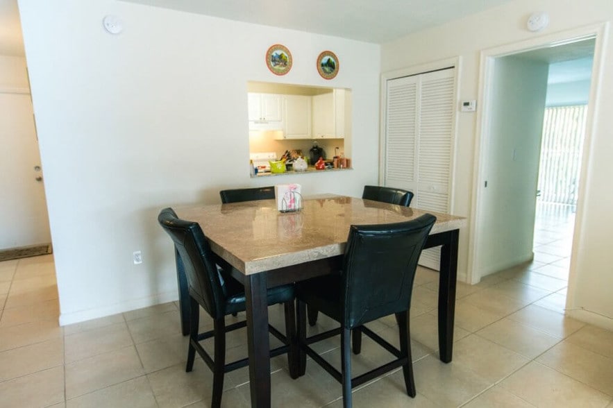 More Photos Of 8445 Springtree Dr, Sunrise Apartments For Sale