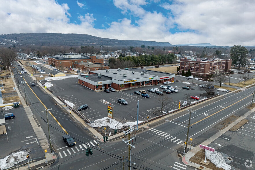 More Photos Of 58-62 East St, Plainville Storefront For Sale