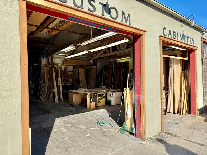 More Photos Of 819 5th Ave, Redwood City Service For Sale